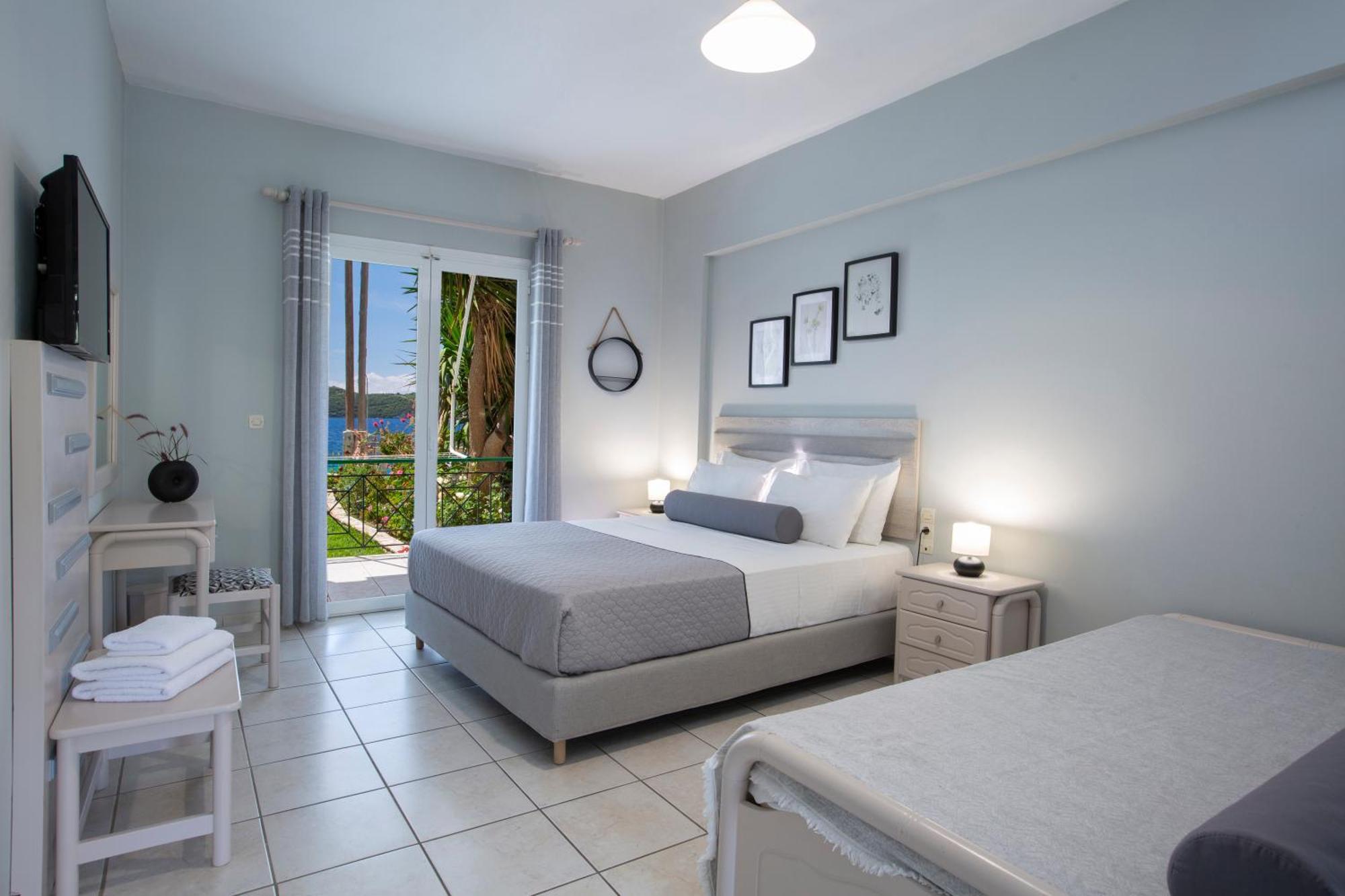 Captain Nick Aparthotel Mikros Gialos Exterior photo