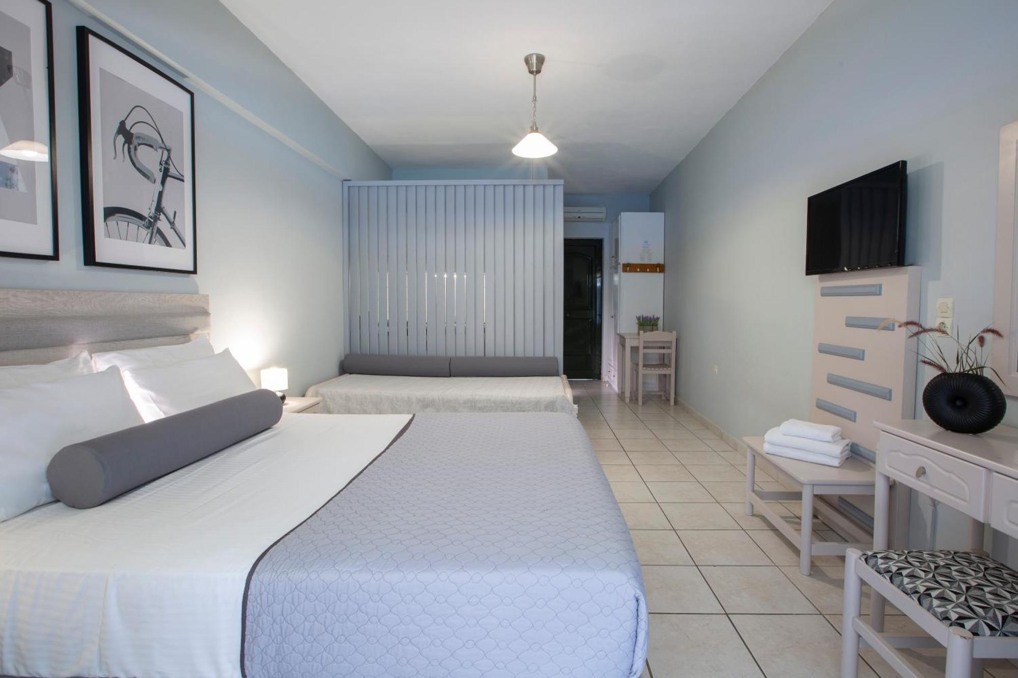 Captain Nick Aparthotel Mikros Gialos Exterior photo